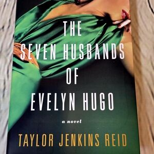 FREE W/ BUNDLE The Seven Husbands of Evelyn Hugo by Taylor Jenkins Reid Book